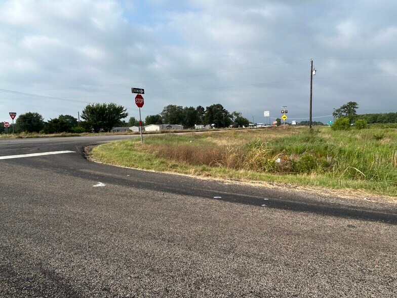 More Photos Of South US Hwy 79/84, Palestine Land For Sale