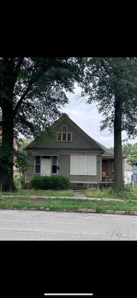 Primary Photo Of 1506 Monroe Ave, Memphis Multifamily For Sale