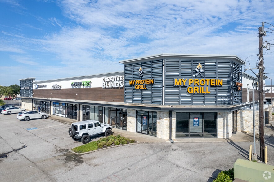 Primary Photo Of 19010-19074 Gulf Fwy, Friendswood Unknown For Lease