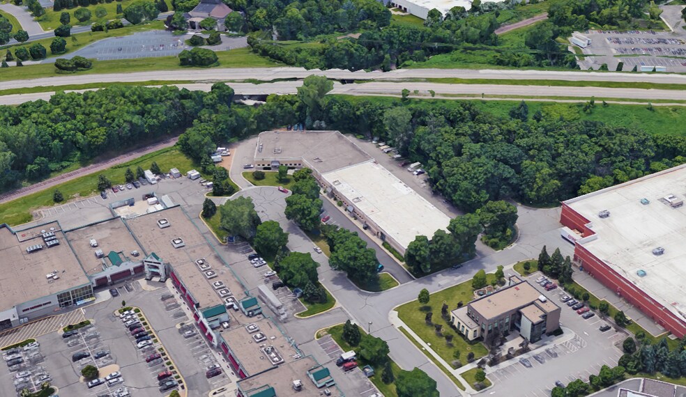 More Photos Of 7900-7928 Kerber Blvd, Chanhassen Flex For Lease