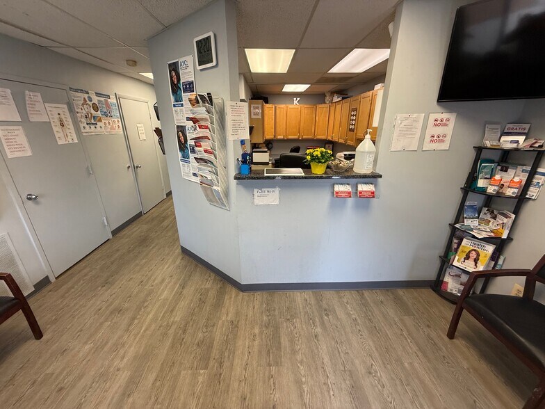 More Photos Of 11219-11253 Lockwood Dr, Silver Spring Office For Lease