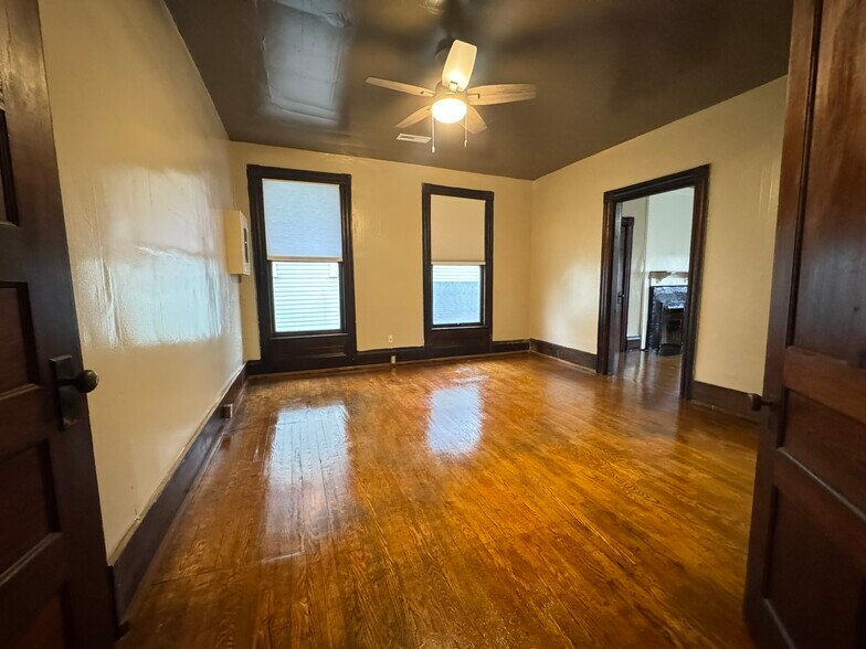 More Photos Of 903 Luttrell St, Knoxville Apartments For Sale