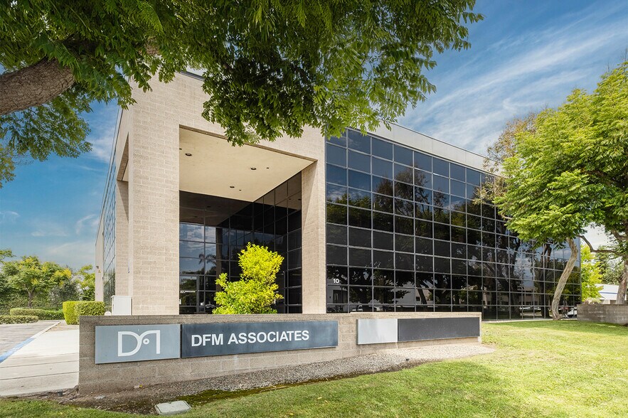 More Photos Of 10 Chrysler, Irvine Light Manufacturing For Sale