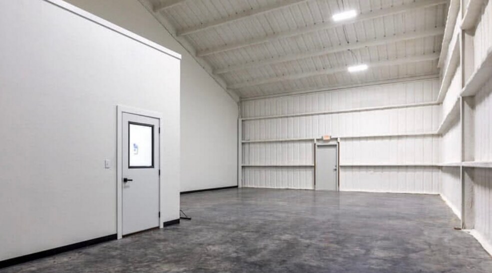 More Photos Of 5518 County 135 rd, Midland Industrial For Lease