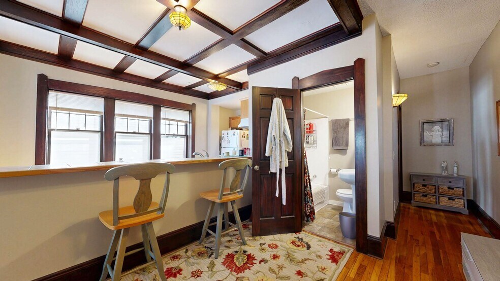 More Photos Of 604 Holly Ave, Saint Paul Apartments For Sale