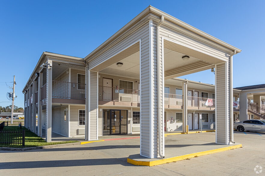 More Photos Of 2090 Main St, Baker Hotel For Sale