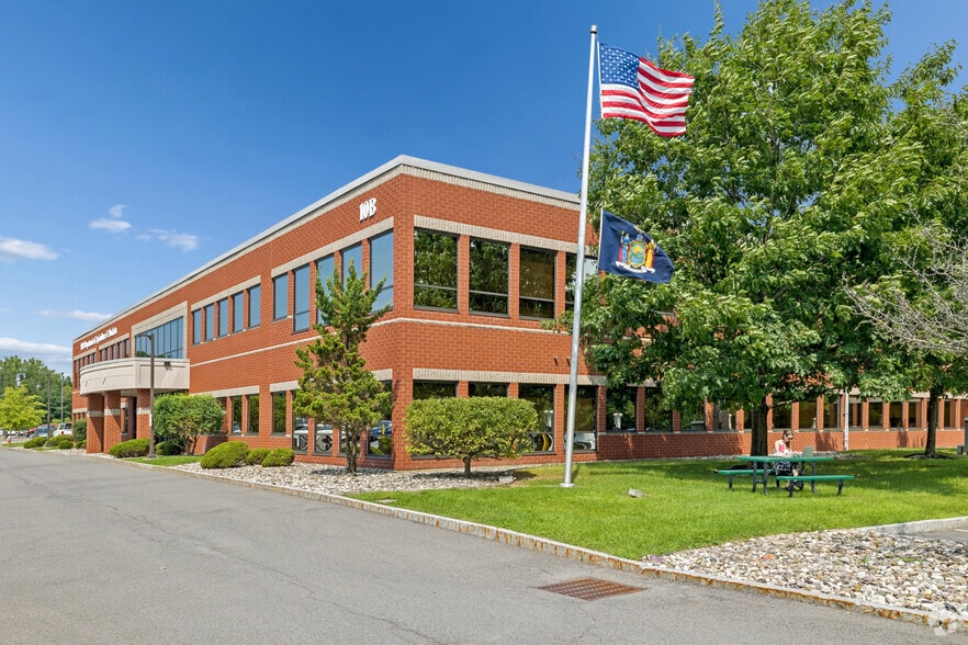 More Photos Of 10B Airline Dr, Albany Office For Sale