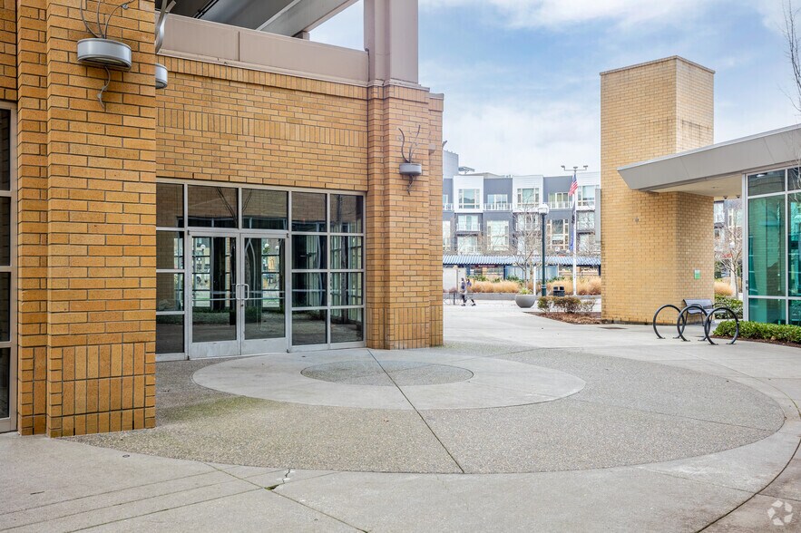 More Photos Of 12655 SW Millikan Way, Beaverton Parking Garage For Lease