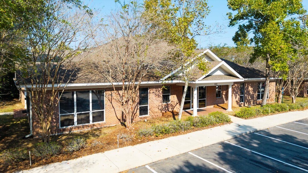 More Photos Of 2565 Barrington Cir, Tallahassee Office For Sale