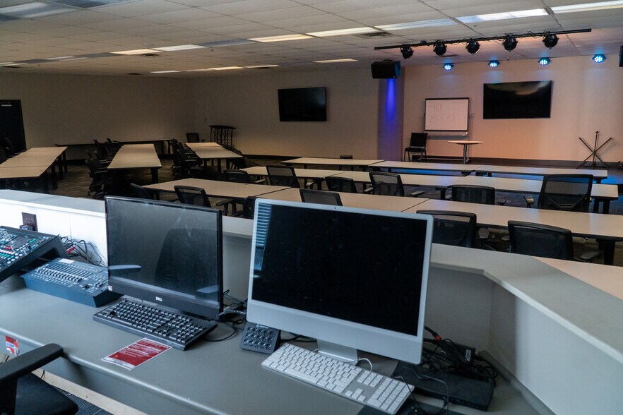 More Photos Of 500 Industrial Dr, Hamilton Industrial For Sale