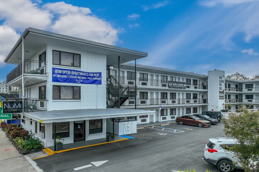 Primary Photo Of 830 W Kennedy Blvd, Tampa Apartments For Lease