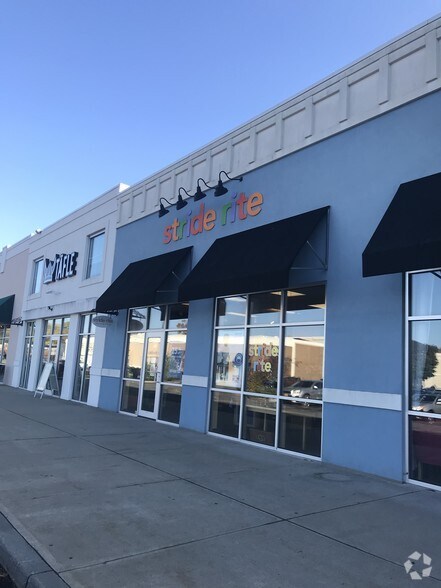 More Photos Of 22 Clifton Country Rd, Clifton Park Unknown For Lease