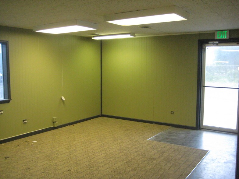 More Photos Of 1241 S Lipan St, Denver Warehouse For Sale