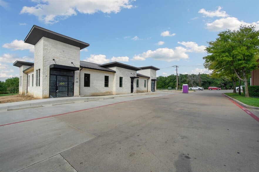 More Photos Of 420 N Kimball Ave, Southlake Medical For Lease