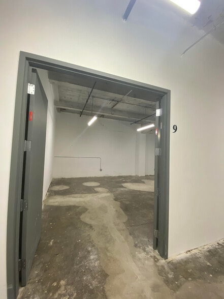 More Photos Of 901 E 31st St, Los Angeles Manufacturing For Lease