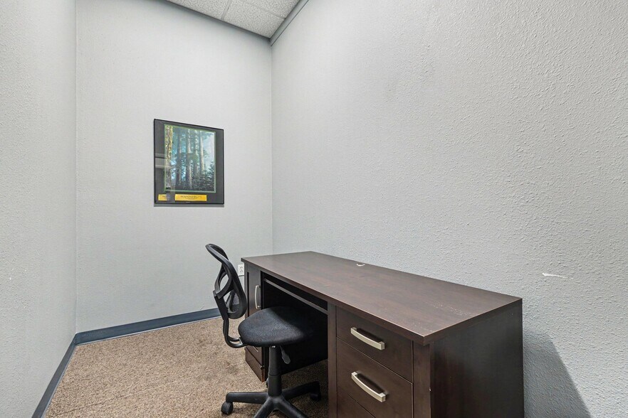 More Photos Of 2012 Aurora Rd, Melbourne Service For Lease