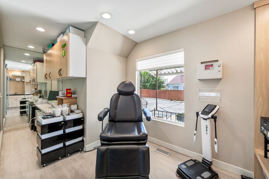 More Photos Of 3378 S 2300 E, Salt Lake City Medical For Sale