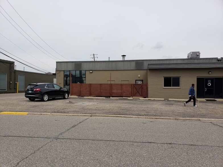 More Photos Of 2265-2279 Cole St, Birmingham Showroom For Lease