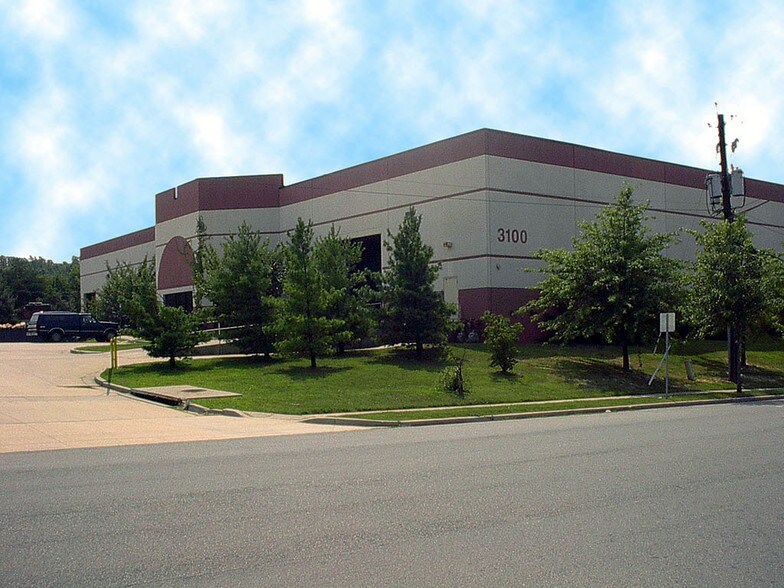 More Photos Of 3100 Kaverton Rd, Forestville Warehouse For Lease