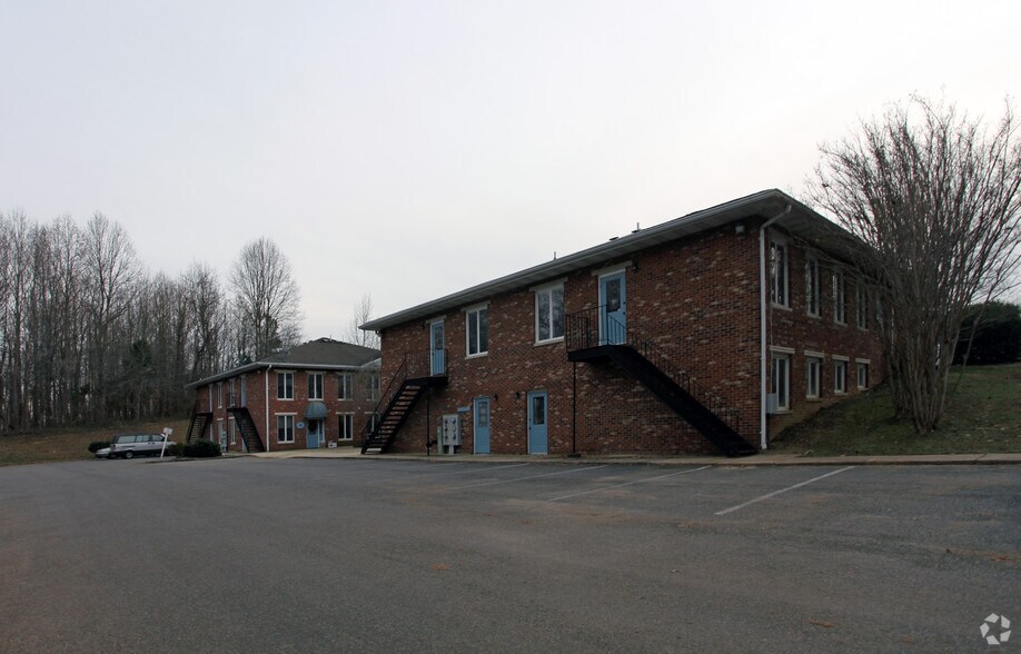 More Photos Of 2425 Solomons Island Rd, Huntingtown Medical For Lease