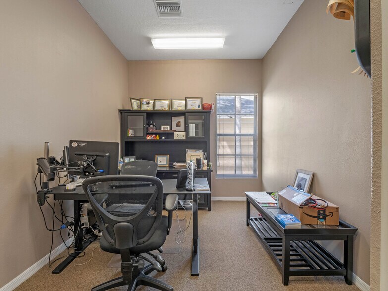 More Photos Of 167 Lookout Pl, Maitland Loft Creative Space For Lease