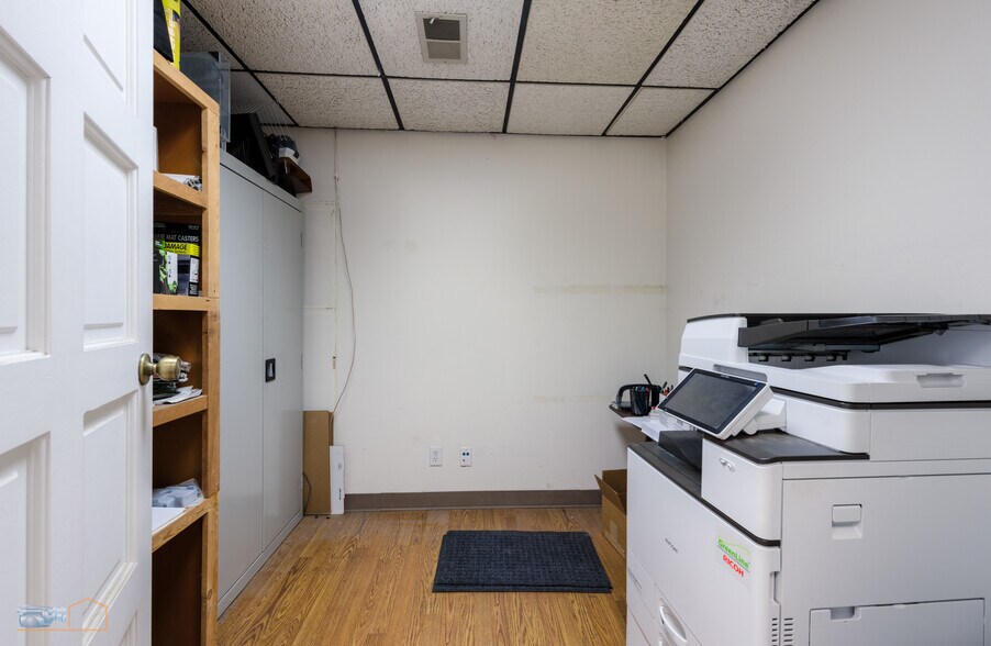 More Photos Of 1243 S Sherman Dr, Longmont Warehouse For Lease