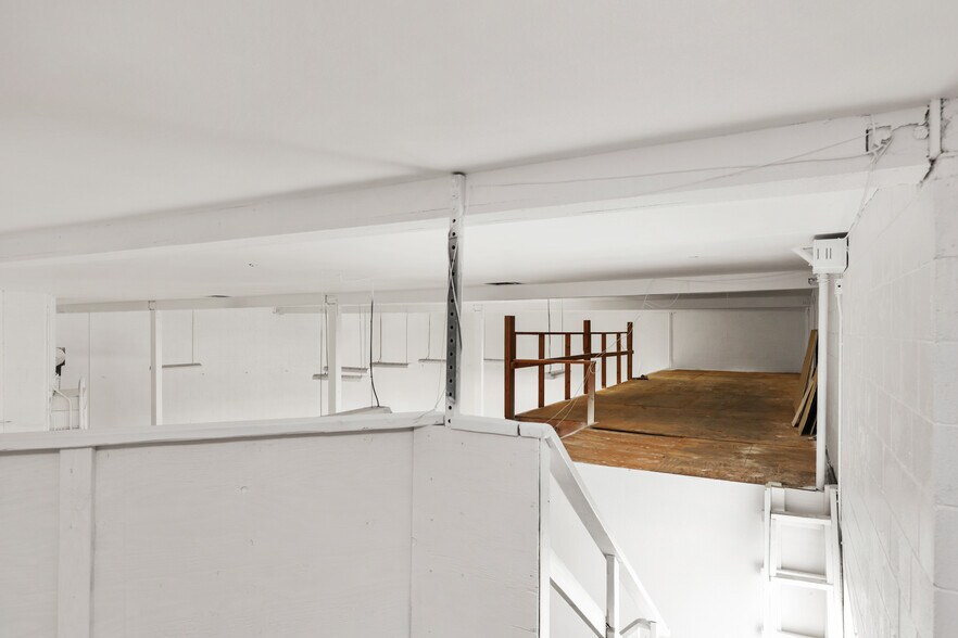 More Photos Of 4931 Venice Blvd, Los Angeles Storefront For Lease