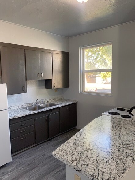 More Photos Of 204 SE 12th St, College Place Apartments For Sale