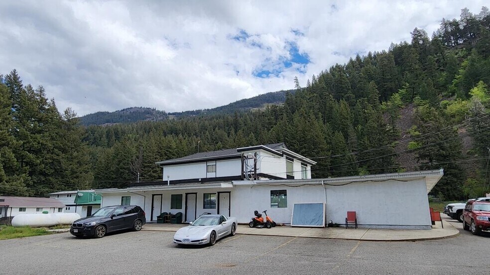 More Photos Of 50865 Trans-Canada Hwy, Boston Bar Hotel For Sale