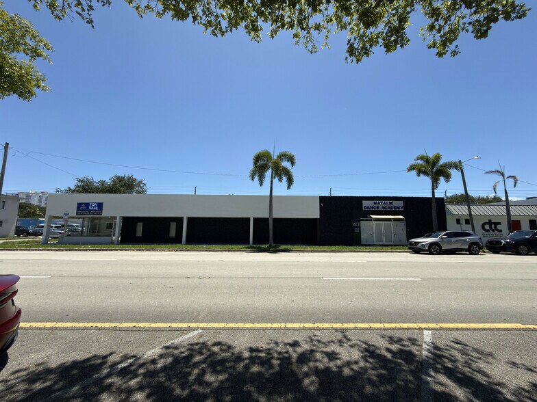 More Photos Of 601 S 21st Ave, Hollywood Flex For Sale