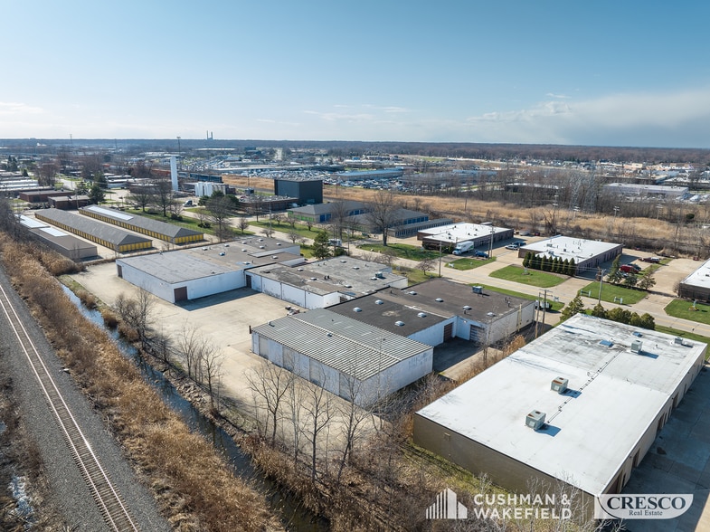 More Photos Of 8710 East Ave, Mentor Warehouse For Lease