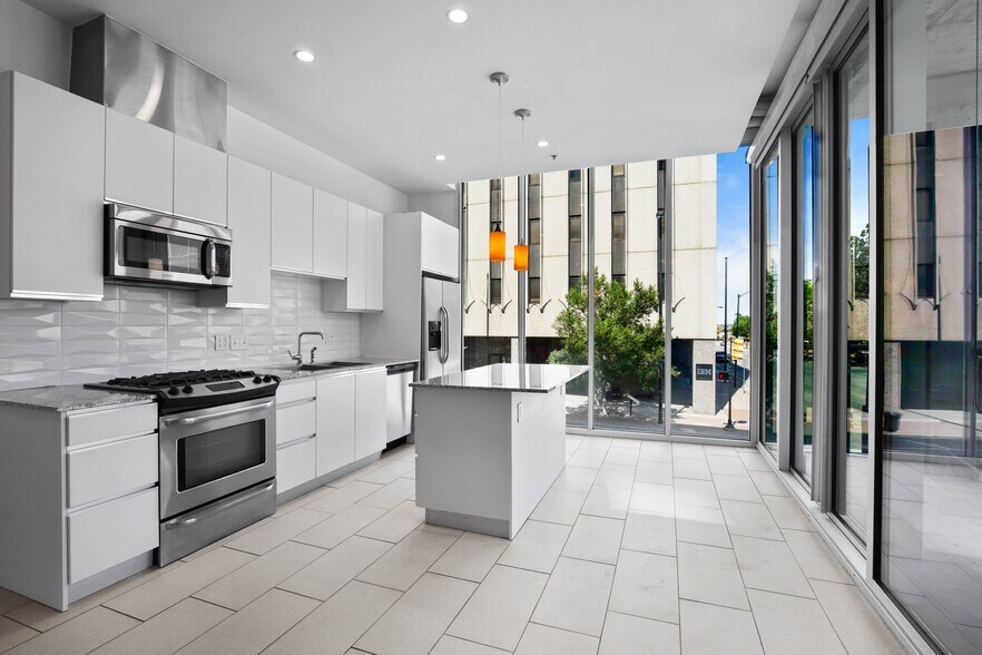 More Photos Of 522 S Boston Ave, Tulsa Apartments For Lease