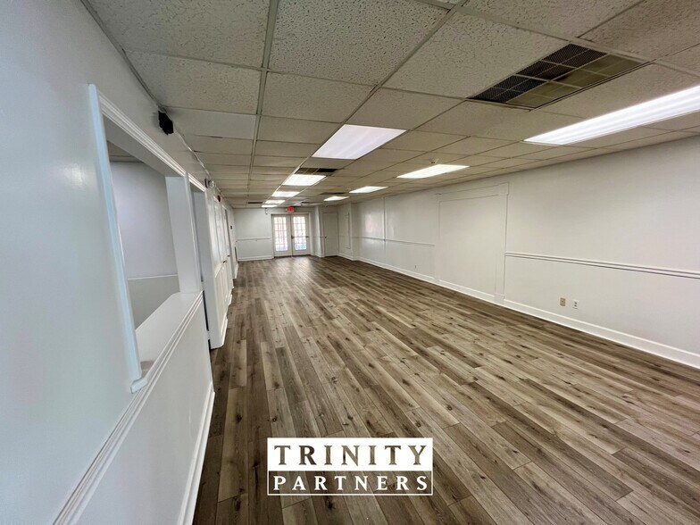 More Photos Of 2010 State St, Cayce Daycare Center For Lease