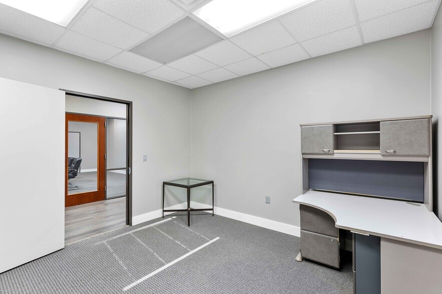 More Photos Of 820 Old Atascocita Rd, Huffman Distribution For Sale