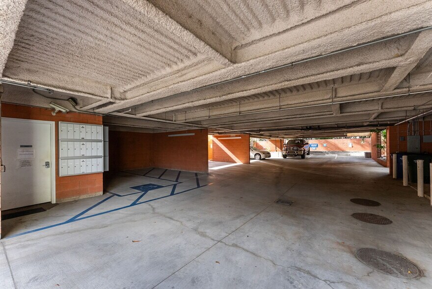 More Photos Of 2534 State St, San Diego Office For Sale