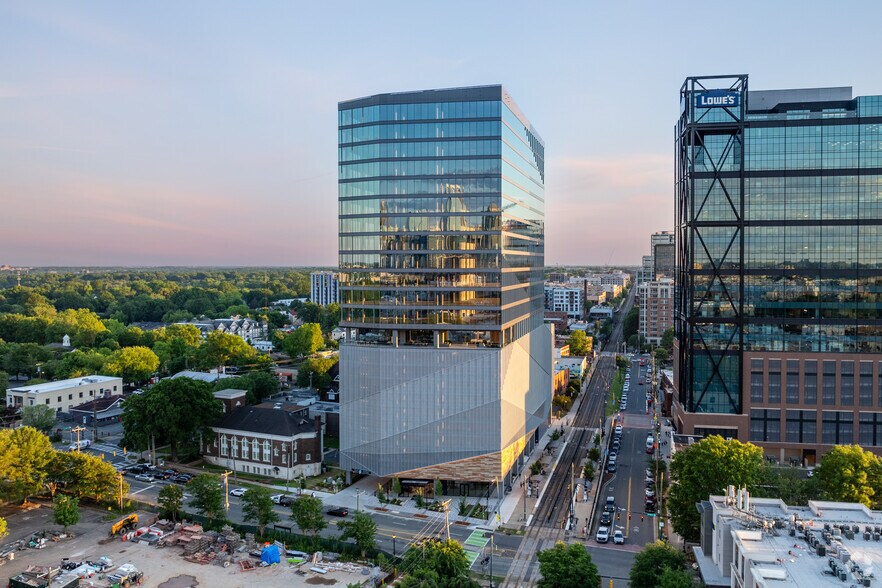 More Photos Of 110 East Blvd, Charlotte Office For Lease