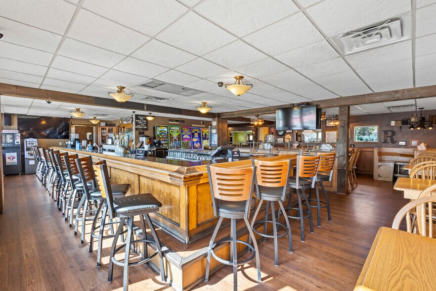More Photos Of N4111 S Lakeshore Dr, Markesan Restaurant For Sale