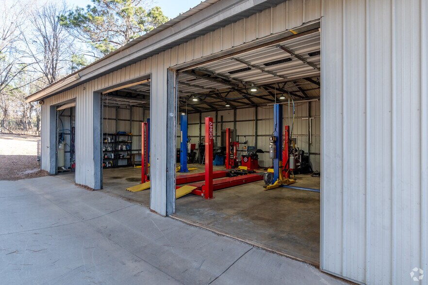 More Photos Of 1613 Ronald Dr, Raleigh Auto Dealership For Sale