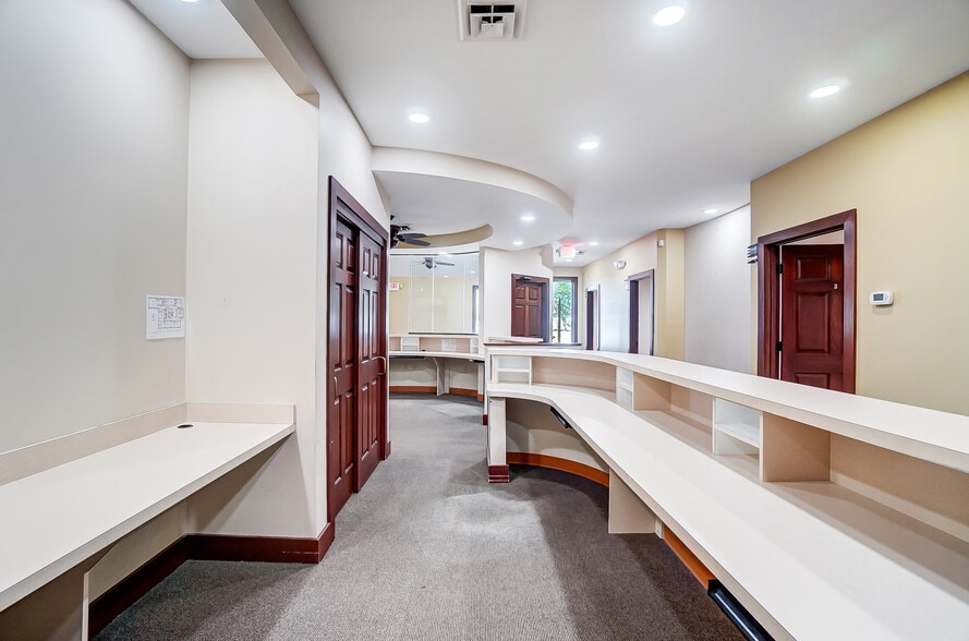 More Photos Of 3300 Philadelphia Dr, Dayton Medical For Sale