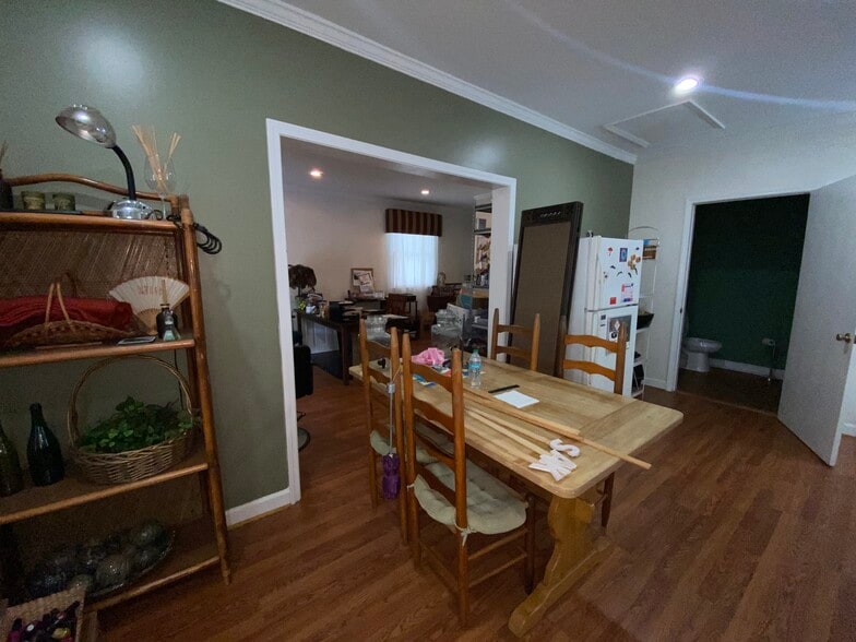 More Photos Of 716 Dekalb St, Camden Office For Sale