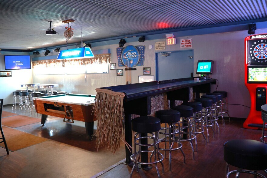 More Photos Of 6540 Wofford Blvd, Wofford Heights Bar For Sale