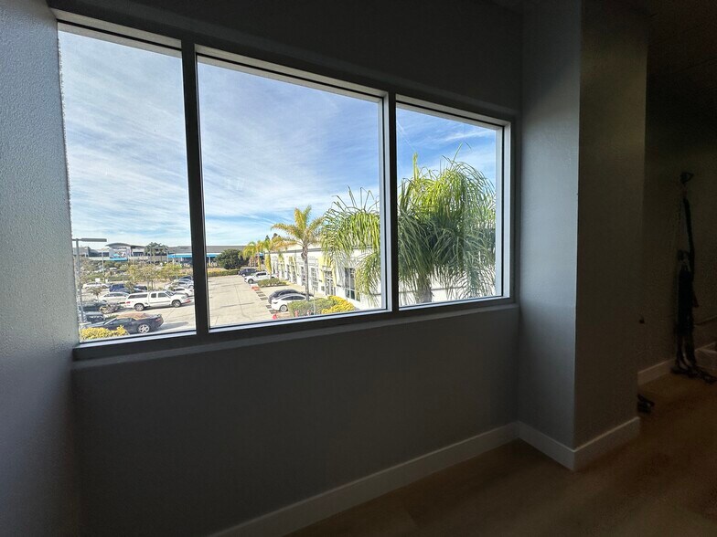 More Photos Of 861 Harold Pl, Chula Vista Research And Development For Sale