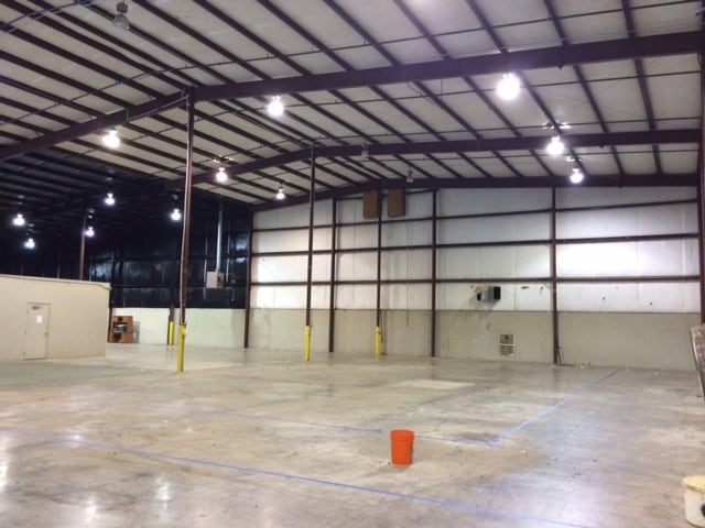 More Photos Of 114 Corporate Ct, Bowling Green Distribution For Lease