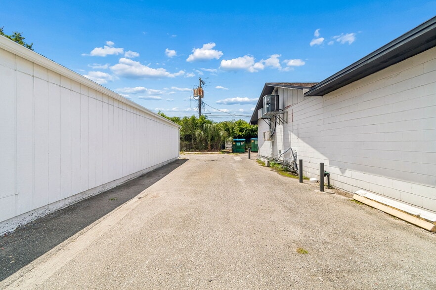More Photos Of 1956 Kingsley Ave, Orange Park General Retail For Sale