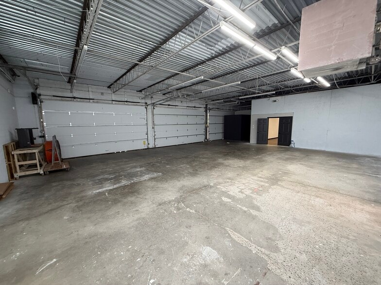 More Photos Of 601 N Verity Pky, Middletown General Retail For Sale