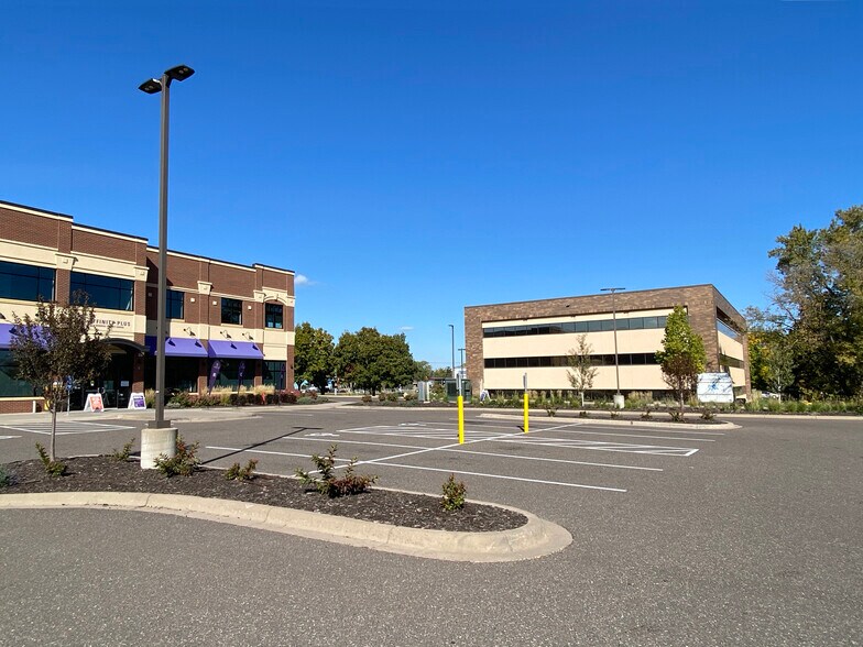 More Photos Of 2780 Snelling Ave N, Roseville Medical For Lease