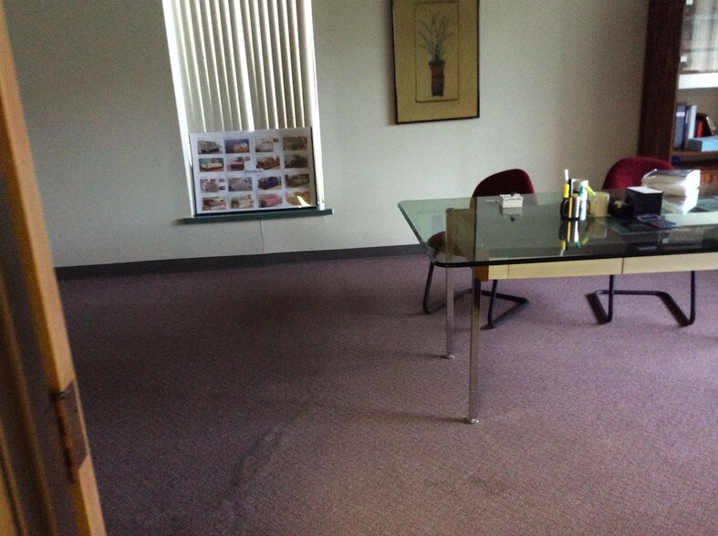 More Photos Of 12303 Delta St, Taylor Industrial For Sale