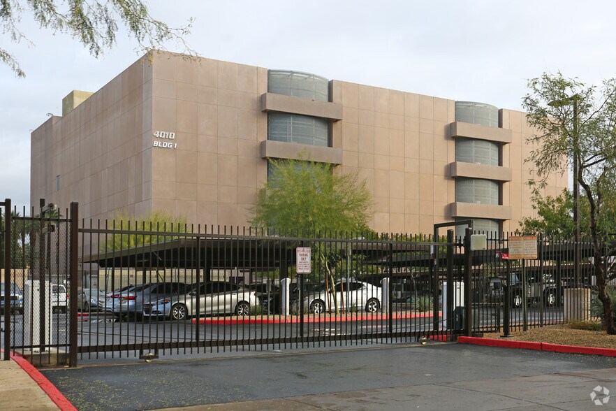 More Photos Of 4010 N 3rd St, Phoenix Unknown For Lease