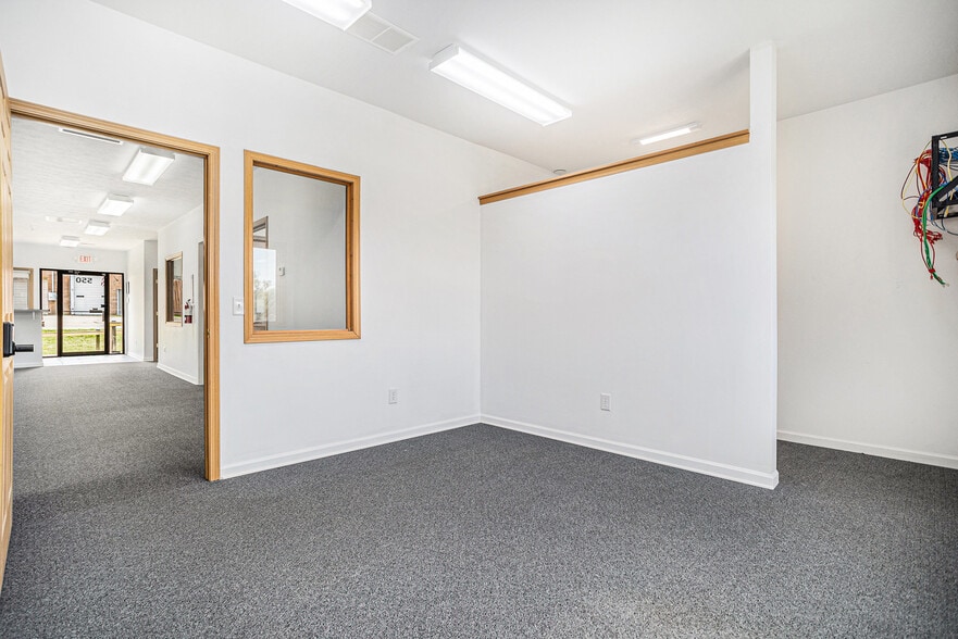 More Photos Of 550 E Cork St, Kalamazoo Freestanding For Sale