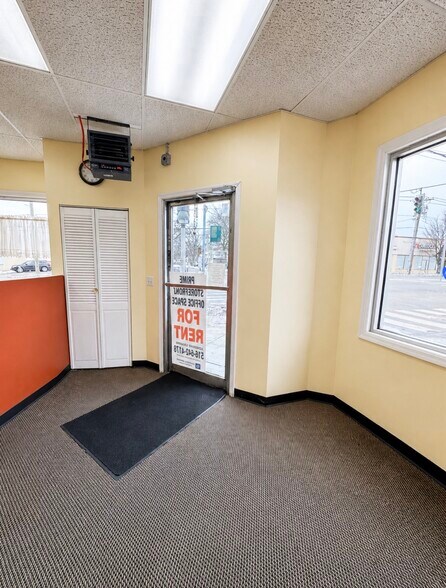 More Photos Of 900 Hempstead Tpke, Franklin Square Storefront Retail Office For Lease